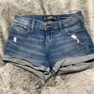 Hollister Low Rise Midi Short Size 1